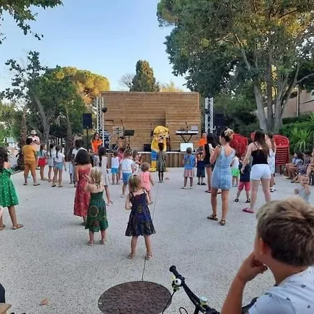 Camping 7 Fonts Mobil-home Clim 6 Pers 3*