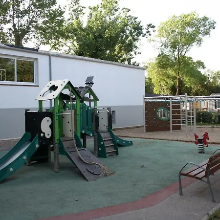 Camping 7 Fonts Mobil-home Clim 6 Pers Campsite