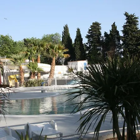 Camping 7 Fonts Mobil-home Clim 6 Pers 3*