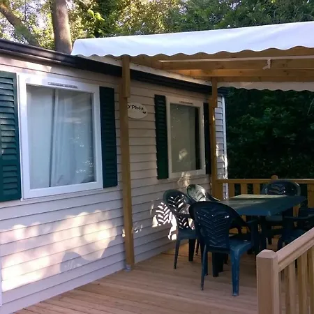 Camping 7 Fonts Mobil-home Clim 6 Pers Campsite 3*